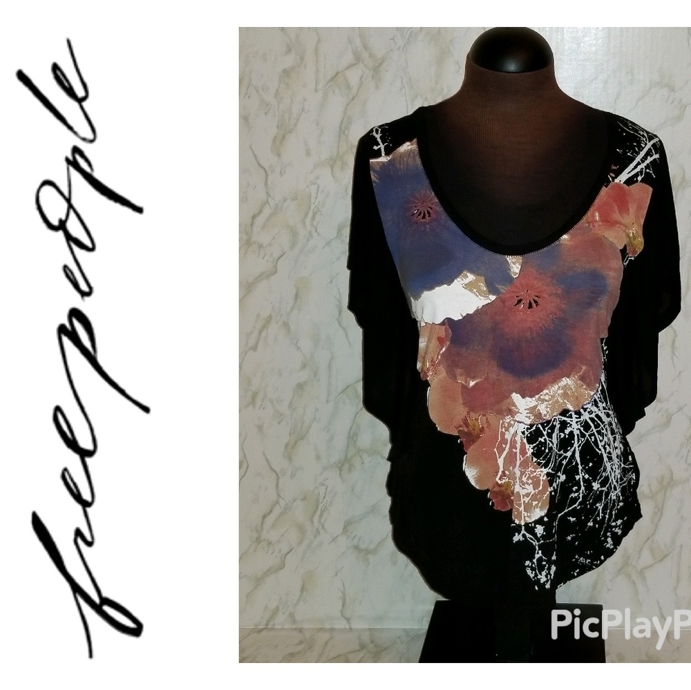 Free People Black & Abstract Floral Design Top M